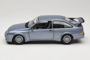Ford Sierra RS Cosworth Bleu Minichamps 1:18 150084002 Métal Moulé — image 4 sur 8