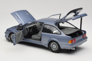 Ford Sierra RS Cosworth Bleu Minichamps 1:18 150084002 Métal Moulé — image 5 sur 8