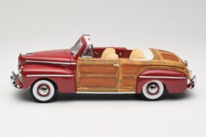 Ford Sportsman Rouge Road Signature 1:18 20048 Métal Moulé — image 4 sur 8