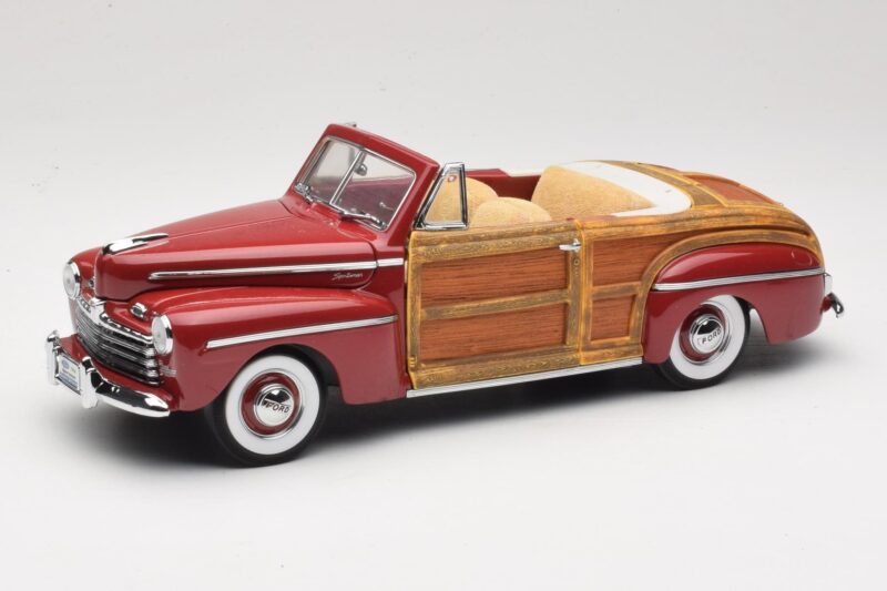 Ford Sportsman Rouge Road Signature 1:18 20048 Métal Moulé
