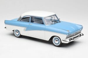 Ford Taunus 17M P2 Bleu Clair & Blanc BoS Models 1:18 BOS019 Métal Moulé — image 4 sur 6