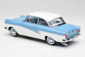Ford Taunus 17M P2 Bleu Clair & Blanc BoS Models 1:18 BOS019 Métal Moulé — image 5 sur 6