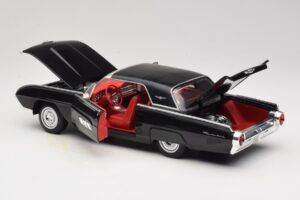Ford Thunderbird Noir Anson 1:18 30344 Métal Moulé — image 5 sur 8