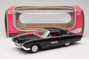 Ford Thunderbird Noir Anson 1:18 30344 Métal Moulé — image 8 sur 8