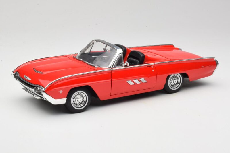 Ford Thunderbird Cabriolet Rouge Anson 1:18 30334 Métal Moulé
