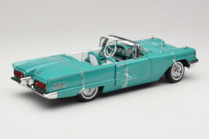 Ford Thunderbird Cabriolet Vert Sun Star 1:18 4315-P1 Métal Moulé — image 2 sur 6