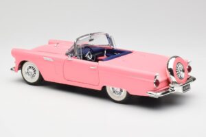Ford Thunderbird Rose Revell 1:18 8804 Métal Moulé — image 7 sur 8