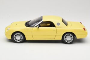 Ford Thunderbird Show Car Jaune Maisto 1:18 50336 Métal Moulé — image 4 sur 8