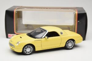 Ford Thunderbird Show Car Jaune Maisto 1:18 50336 Métal Moulé — image 8 sur 8