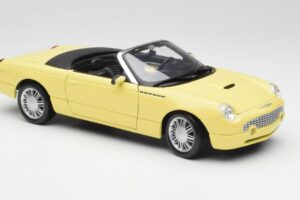 Ford Thunderbird Show Car Jaune Maisto 1:18 50335 Métal Moulé — image 6 sur 8