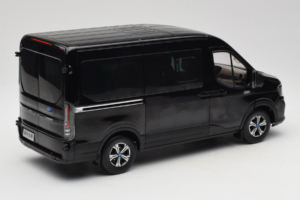 Ford Transit Noir JMC 1:18 SHRV363CM02JP Métal Moulé — image 3 sur 8