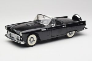 Ford Thunderbird Cabriolet Noir Revell 1:18 8818-M1 Métal Moulé