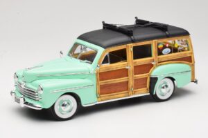 Ford Woody Panel Wagon Vert Menthe Road Signature 1:18 20028 Métal Moulé