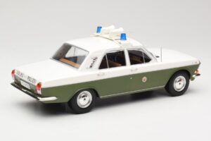 GAZ Volga GAZ-24 Police MCG 1:18 MCG18015 Métal Moulé — image 2 sur 6