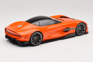 Genesis X Gran Berlinetta VGT Orange Magma Norev 1:18 188032 Métal Moulé — image 2 sur 6