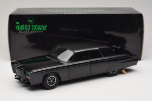 Chrysler Imperial Black Beauty Green Hornet TV Series AUTOart 1:18 71546 Métal Moulé — image 8 sur 8