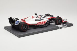 Haas VF-22 #20 K. Magnussen Bahrain GP 2022 Minichamps 1:18 117220120 Métal Moulé — image 3 sur 6