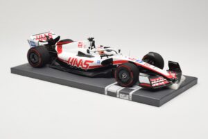 Haas VF-22 #20 K. Magnussen Bahrain GP 2022 Minichamps 1:18 117220120 Métal Moulé — image 4 sur 6