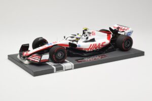Haas VF-22 #47 M. Schumacher Bahrain GP 2022 Minichamps 1:18 117220147 Métal Moulé — image 2 sur 6