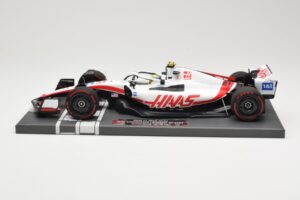 Haas VF-22 #47 M. Schumacher Bahrain GP 2022 Minichamps 1:18 117220147 Métal Moulé