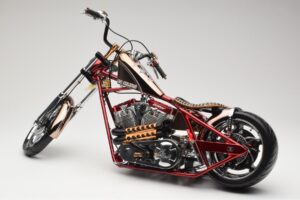 Harley-Davidson West Coast Choppers Diablo Soft Tail Or Rouge Minichamps 1:5 JJ04-05-03 Métal Moulé — image 4 sur 6