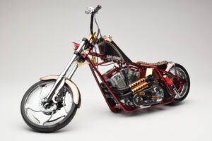 Harley-Davidson West Coast Choppers Diablo Soft Tail Or Rouge Minichamps 1:5 JJ04-05-03 Métal Moulé