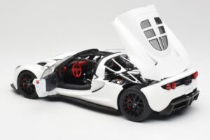 Hennessey Venom GT Blanc AUTOart 1:18 75404 Métal Moulé — image 5 sur 8