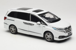 Honda Elysion Blanc OEM 1:18 430056 Métal Moulé — image 6 sur 8