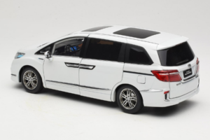 Honda Elysion Blanc OEM 1:18 430056 Métal Moulé — image 7 sur 8