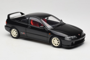 Honda Integra Type R DC2 Pre-Facelift Flamenco Black Pearl MotorHelix 1:18 M85203 Métal Moulé — image 6 sur 8