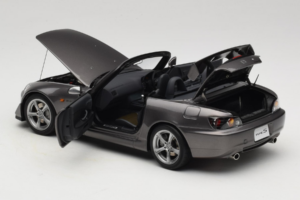 Honda S2000 AP2 Type S Moon Rock Metallic MotorHelix 1:18 M85111 Métal Moulé — image 6 sur 9