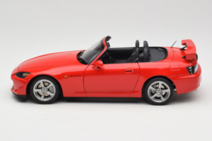 Honda S2000 AP2 Type S New Formula Red MotorHelix 1:18 M85112 Métal Moulé — image 5 sur 9
