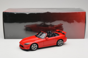 Honda S2000 AP2 Type S New Formula Red MotorHelix 1:18 M85112 Métal Moulé — image 9 sur 9