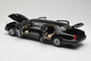 Hongqi Qijian CA7460 FAW 1:18 139940 Métal Moulé — image 5 sur 8