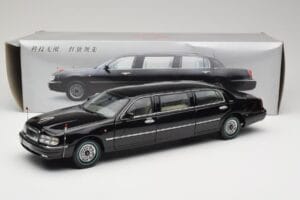 Hongqi Qijian CA7460 FAW 1:18 139940 Métal Moulé — image 8 sur 8