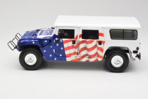 Hummer H1 AM General Gore-Lieberman Humvee America Exoto 1:18 1807 Métal Moulé — image 4 sur 8