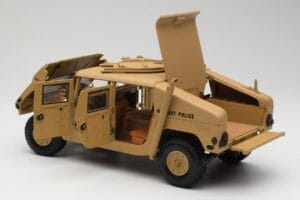 Hummer H1 AM General Military Police Exoto 1:18 01801 Métal Moulé — image 5 sur 8