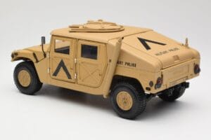 Hummer H1 AM General Military Police Exoto 1:18 01801 Métal Moulé — image 7 sur 8