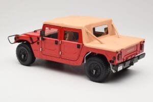 Hummer H1 Soft Top Rouge Exoto 1:18 01805 Métal Moulé — image 7 sur 8