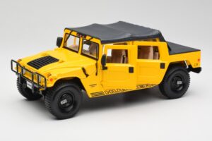Hummer H1 Soft Top Jaune Maisto 1:18 56041 Métal Moulé — image 2 sur 8