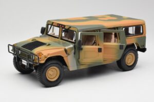 Hummer H1 Station Wagon Military Maisto 1:18 56049 Métal Moulé — image 2 sur 8