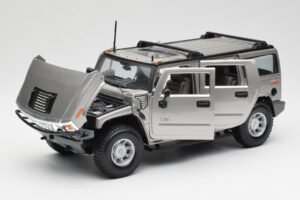 Hummer H2 Argent Maisto 1:18 7449569 Métal Moulé — image 2 sur 8