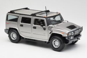 Hummer H2 Argent Maisto 1:18 7449569 Métal Moulé — image 6 sur 8