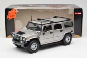 Hummer H2 Argent Maisto 1:18 7449569 Métal Moulé — image 8 sur 8
