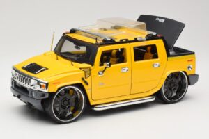 Hummer H2 SUT Concept Jaune Maisto 1:18 31067 Métal Moulé