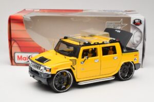 Hummer H2 SUT Concept Jaune Maisto 1:18 31067 Métal Moulé — image 8 sur 8
