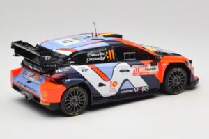 Hyundai i20 N Rally1 #11 T. Neuville / M. Wydaeghe Rally Japan WRC World Champion 2024 IXO 1:18 18RMC228 Métal Moulé — image 2 sur 6