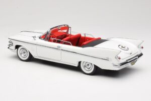 Imperial Crown Cabriolet Blanc Road Signature 1:18 20138 Métal Moulé — image 7 sur 8