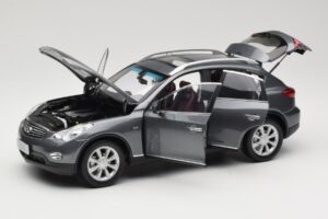 Infiniti EX25 J50 Grey Metallic Paudi 1:18 81L0049 Métal Moulé — image 2 sur 8