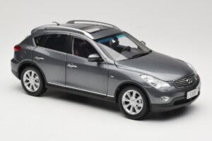 Infiniti EX25 J50 Grey Metallic Paudi 1:18 81L0049 Métal Moulé — image 6 sur 8
